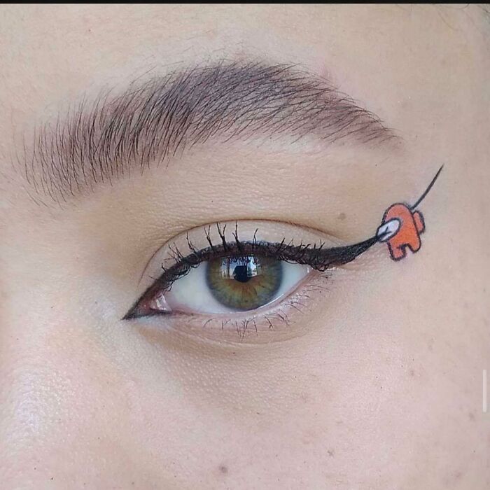 Blursed_eyeliner