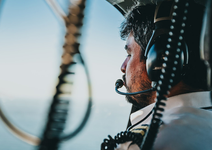 “I Loved Every Moment Of That”: Plane Bursts Into Laughter And Applause After Captain Puts An Entitled Passenger In Her Place