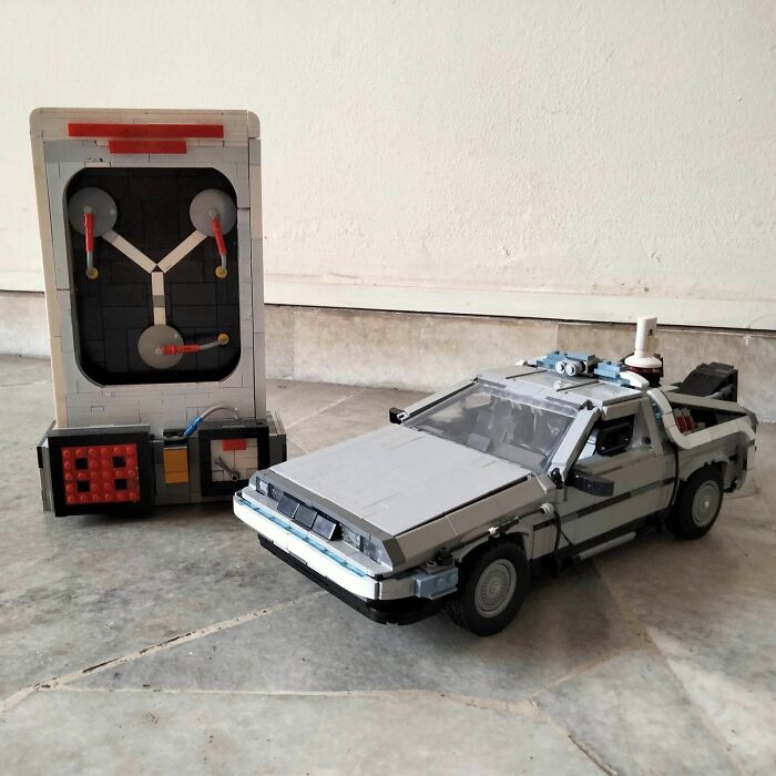 By Using An Excess Of LEGO Bricks, I Made Back To The Future Tribute Builds (6 Pics)