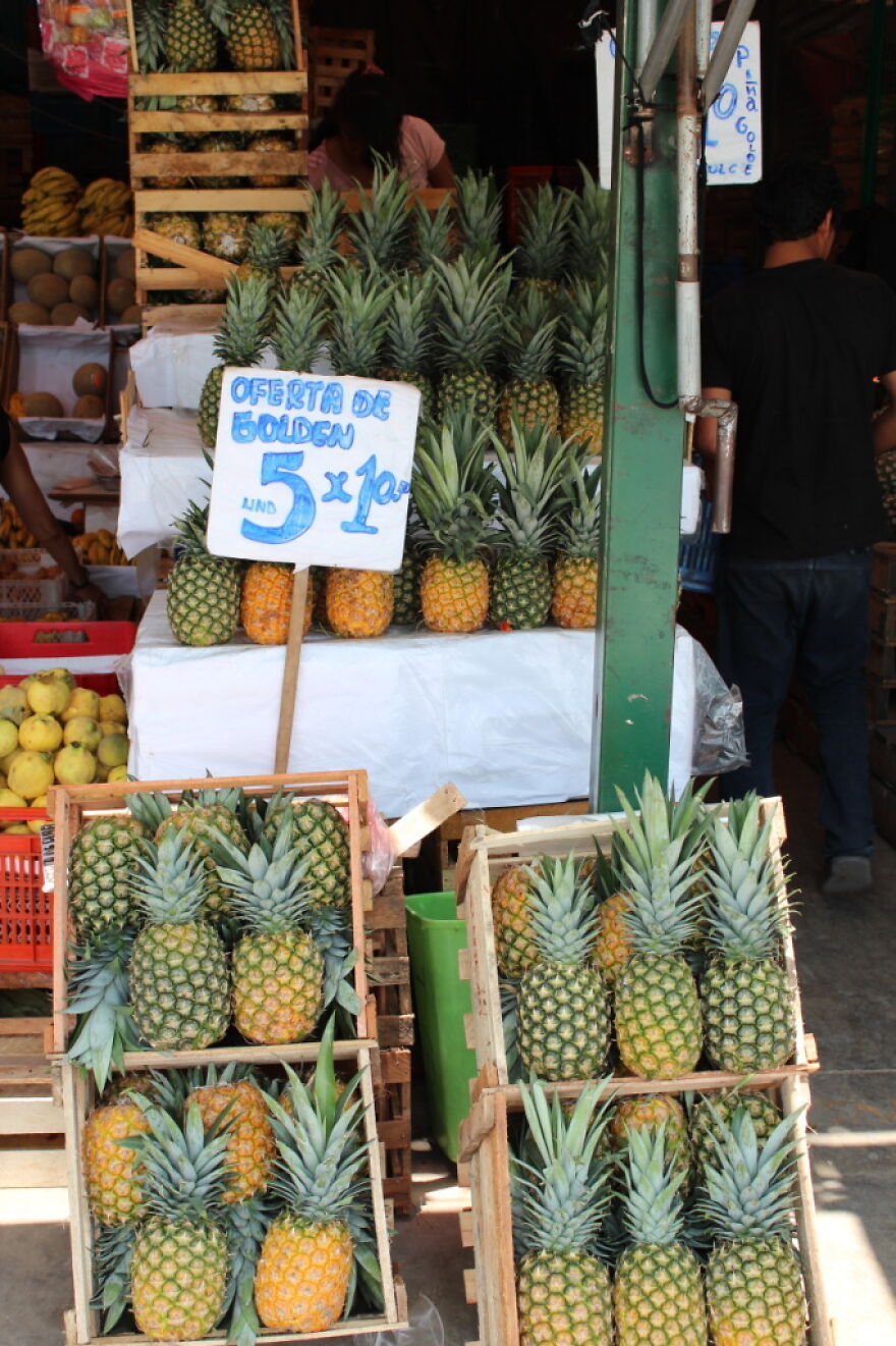 I Photographed A Day At A Wholesale Market In Lima, Peru (36 Pics)