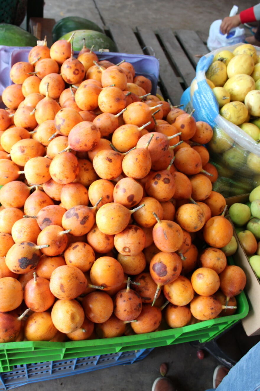 I Photographed A Day At A Wholesale Market In Lima, Peru (36 Pics)