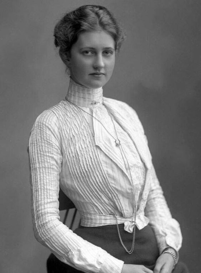 Beautiful Victorian Woman, 1900