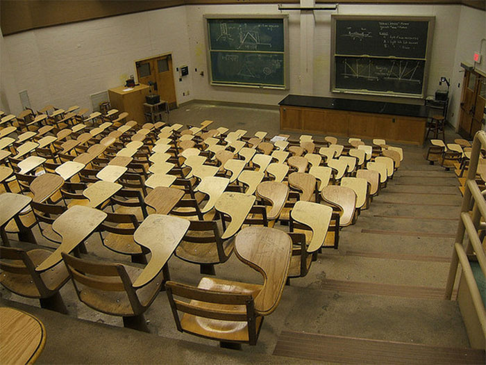 Clasroom with wooden tables