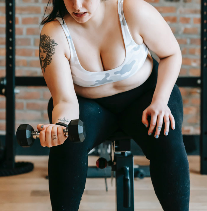 Woman Gets Fat-Shamed At A Gym And Is Ordered To 'Put On A Shirt' By  Entitled Girl Saying That Her Outfit Is 'Unsanitary