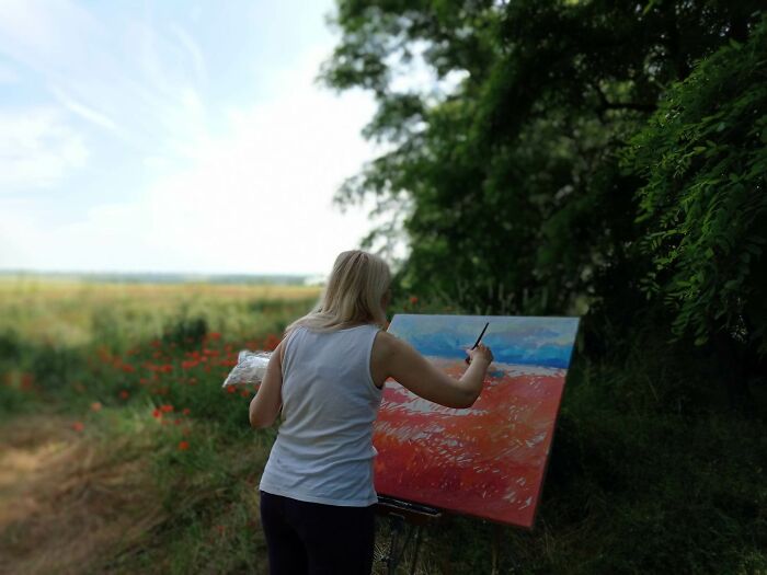 We Painted Poppies In The Field (25 Pics)