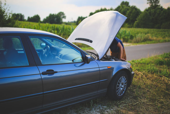 18 Y.O. Drives Her Family Nuts With Her Reckless Driving, So Her Brother Lets Her Hit A Lantern