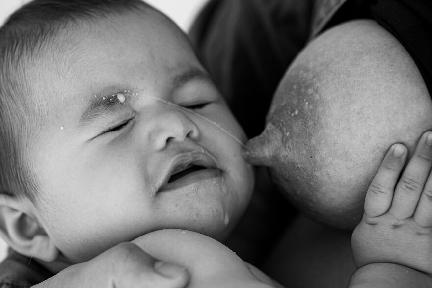 5 Powerful Breastfeeding Photos That Celebrate Motherhood And Empower Women