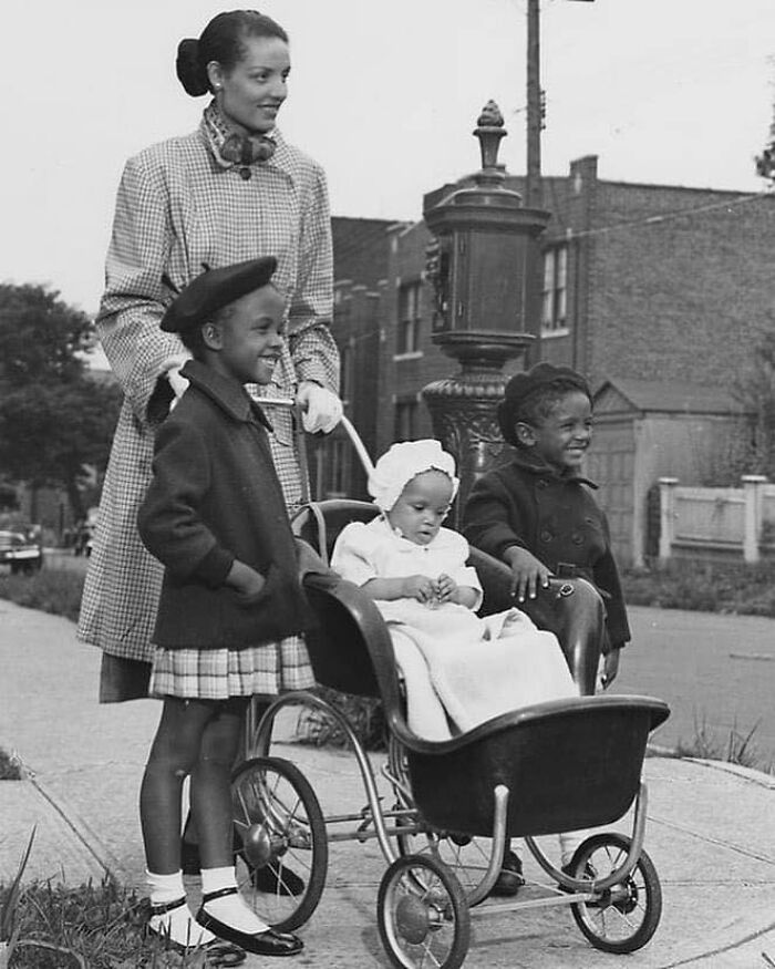 A Stylish Family Outing, 1946