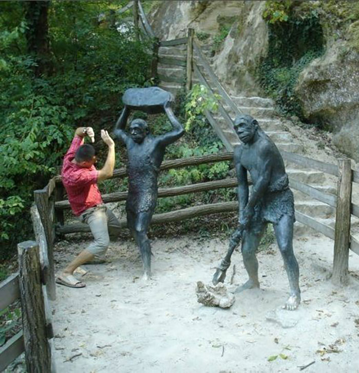 People-Having-Fun-Statues