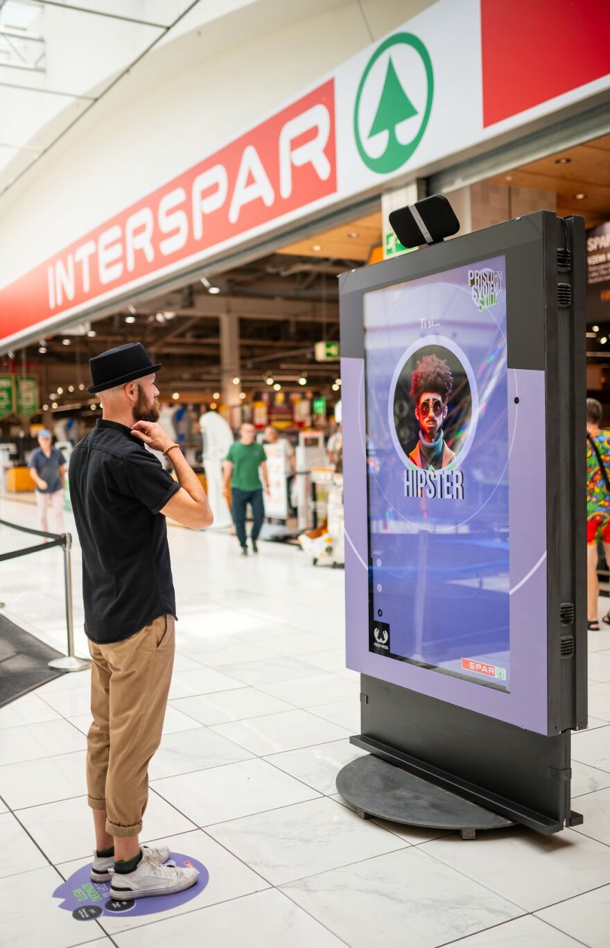 Interactive Ai Citylight By Spar Slovenia: How Your Outfit Strikes A Chord With Music Preferences