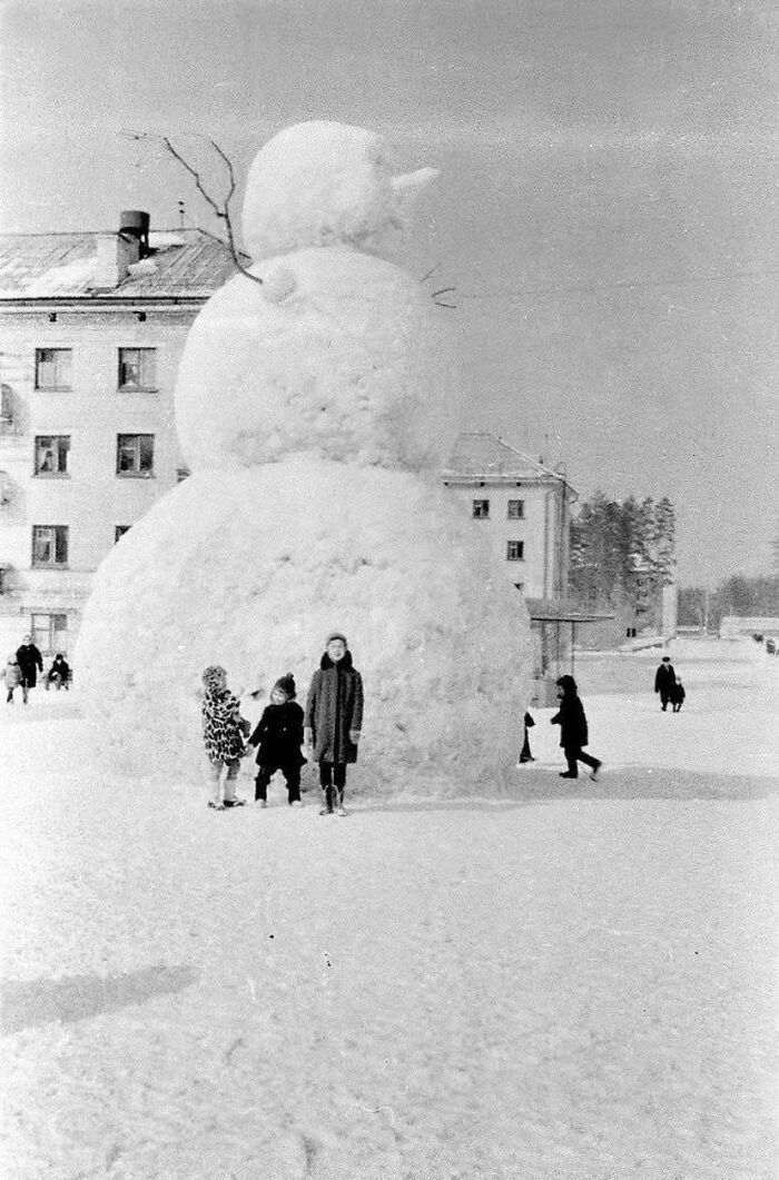 The Size Of This Snowman