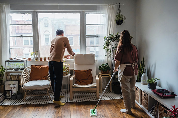 Woman Finds All Her Clothes Ruined, Regrets Not Listening To "Germaphobe" Roommate