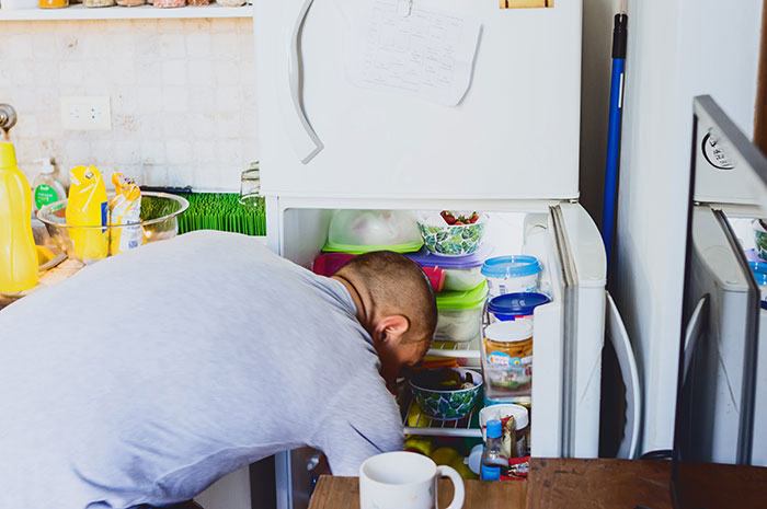 Guy Refuses To Stop Stealing Roommate's Food, Loses It When They Start 'Experimenting' With It