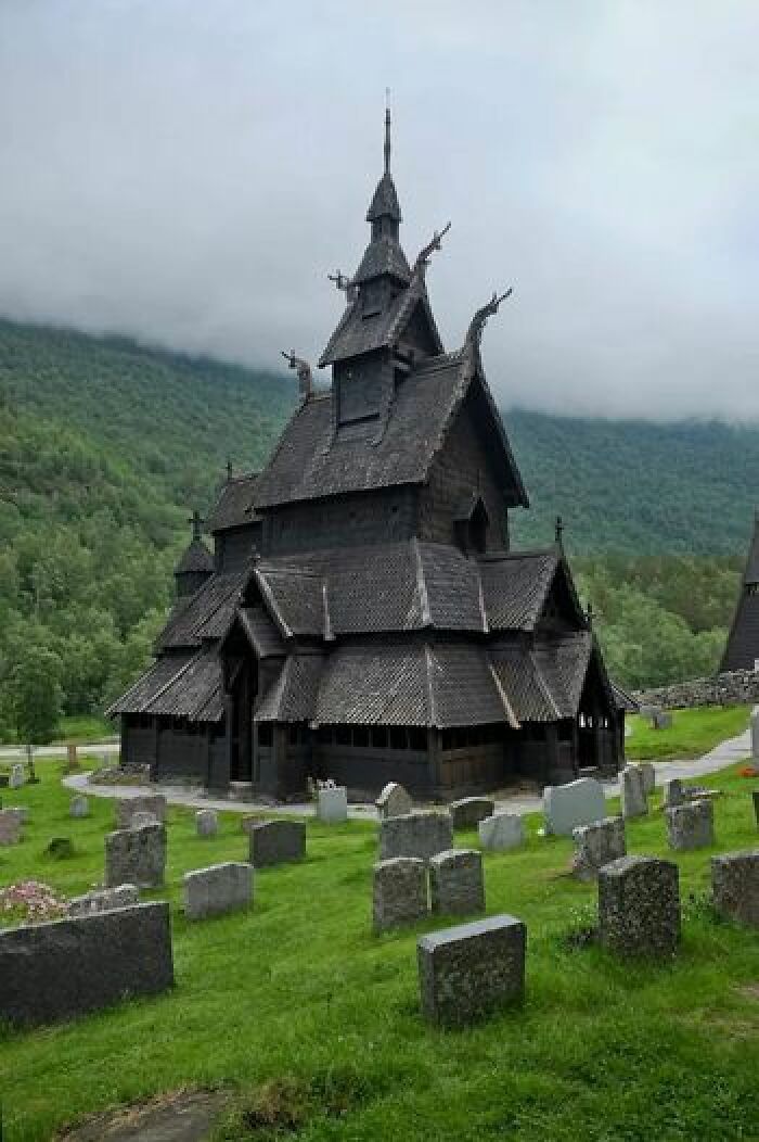 The Borgund Stave Church In Norway Is A Remarkable Historical Treasure, Boasting An Impressive Age Of 800 Years. What Makes This Architectural Wonder Even More Fascinating Is That It Is Entirely Constructed From Wood, Including The Nails Used In Its Assembly. This Stave Church Stands As A Testament To The Exceptional Craftsmanship And Ingenuity Of The Past, Showcasing The Mastery Of Wooden Architecture Prevalent During That Era. Its Well-Preserved State And Unique Wooden Structure Make It A Captivating Attraction For Visitors And A Significant Piece Of Norway's Cultural Heritage. 🏰🌳