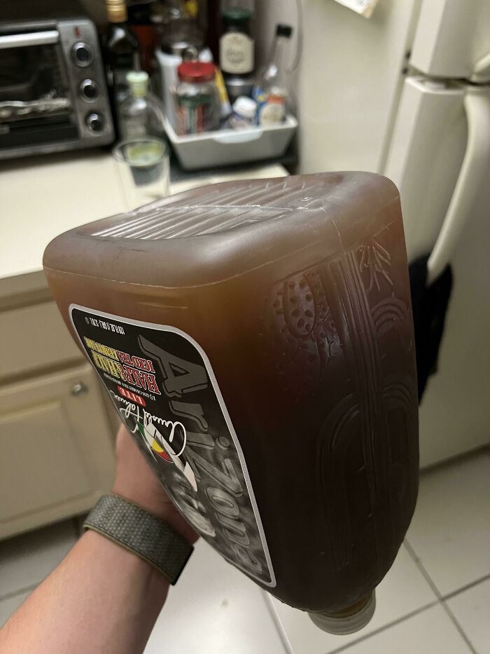 There Is No Air In My Tea Jug