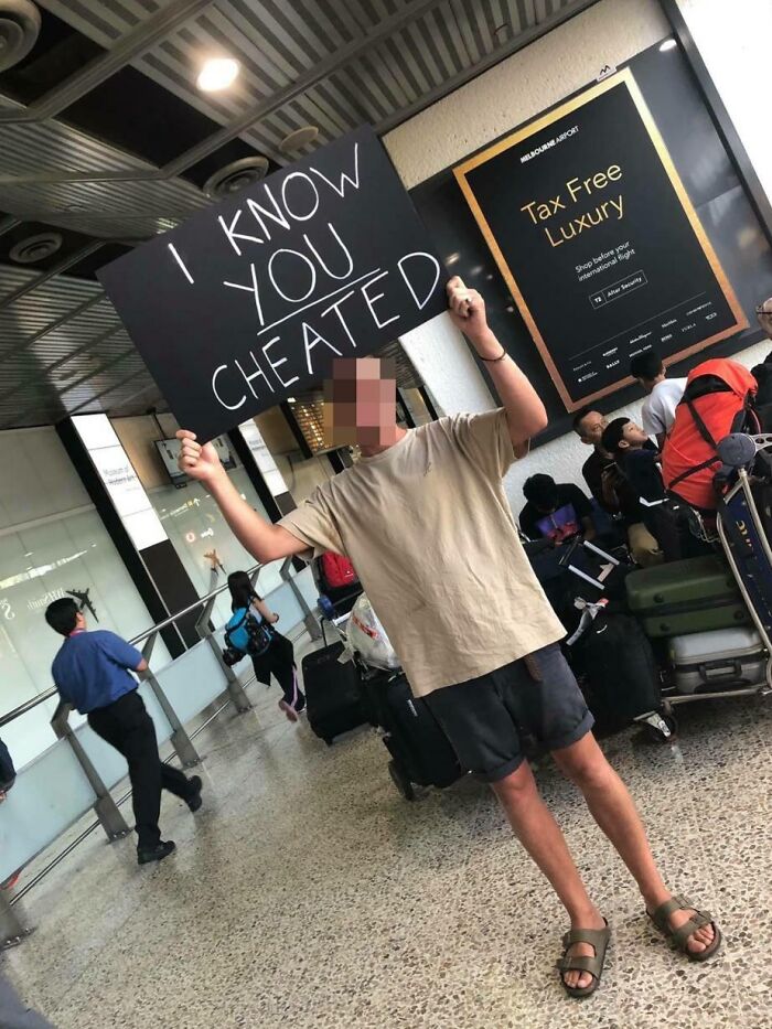 Boyfriend Exposed His Girlfriend's Cheating At The Melbourne Airport Arrival Gate