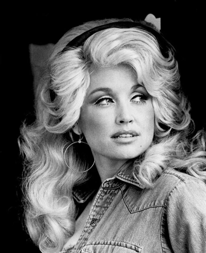 Dolly Parton's young picture 