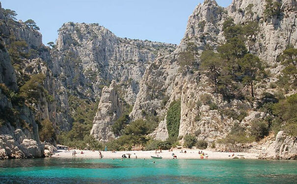 calanque-en-vau-6524f9866d72d.jpg