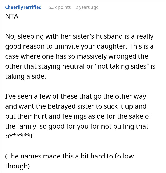 Woman Thinks Mom Is Wrong For Uninviting Her From Christmas Because Of Dating Sister’s Husband