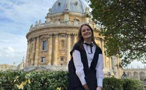 “I Just Thought, ‘Please, Not Again'”: Young Woman Accepted To Oxford After Being Homeless