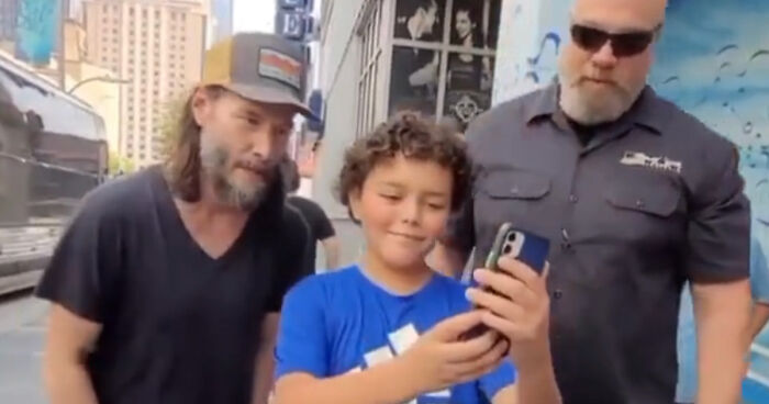 Keanu Reeves Once Again Proves That He’s A Good Guy By Agreeing To Play Catch With 9 Y.O. Fan