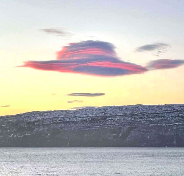 A Cloud That Looks Like A Hat