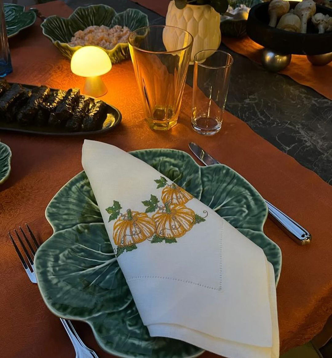 Wheat Wreath Embroidered Dinner Napkins, Thanksgiving Table Decor