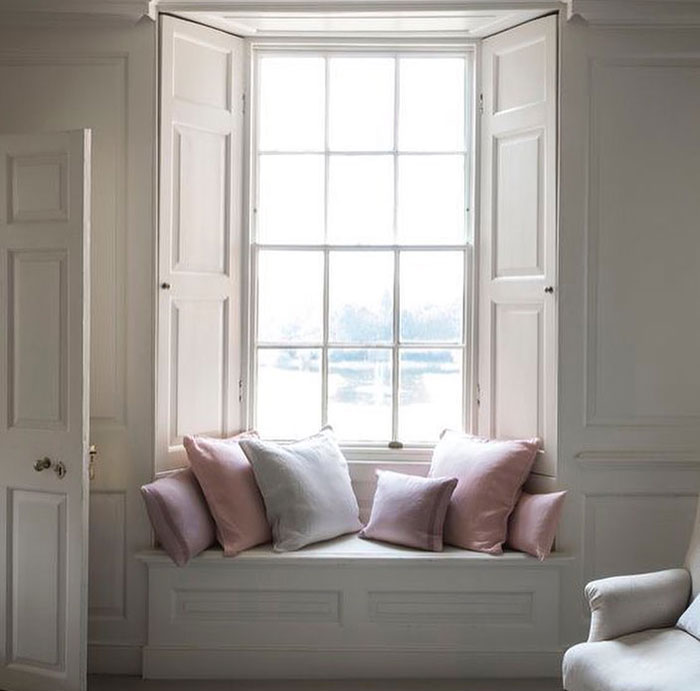 Romantic small and cozy window seat 