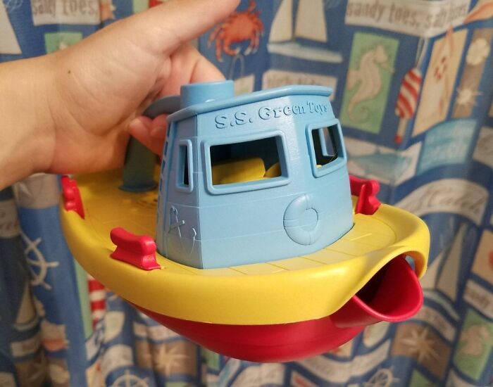 Add A Splash Of Fun To Bath Time With Green Toys Blue Tugboat – It's Not Just Tugging, It's Pouring With Possibilities!