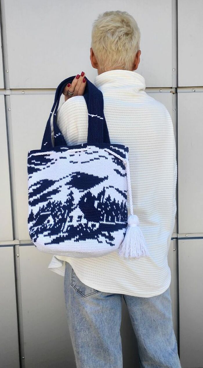 We Crocheted Bags With A Winter Landscape