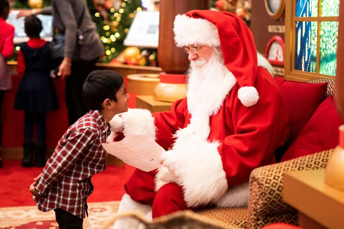 People Online Are Cracking Up Over This Kid's Honest-To-The-Core Letters To Santa