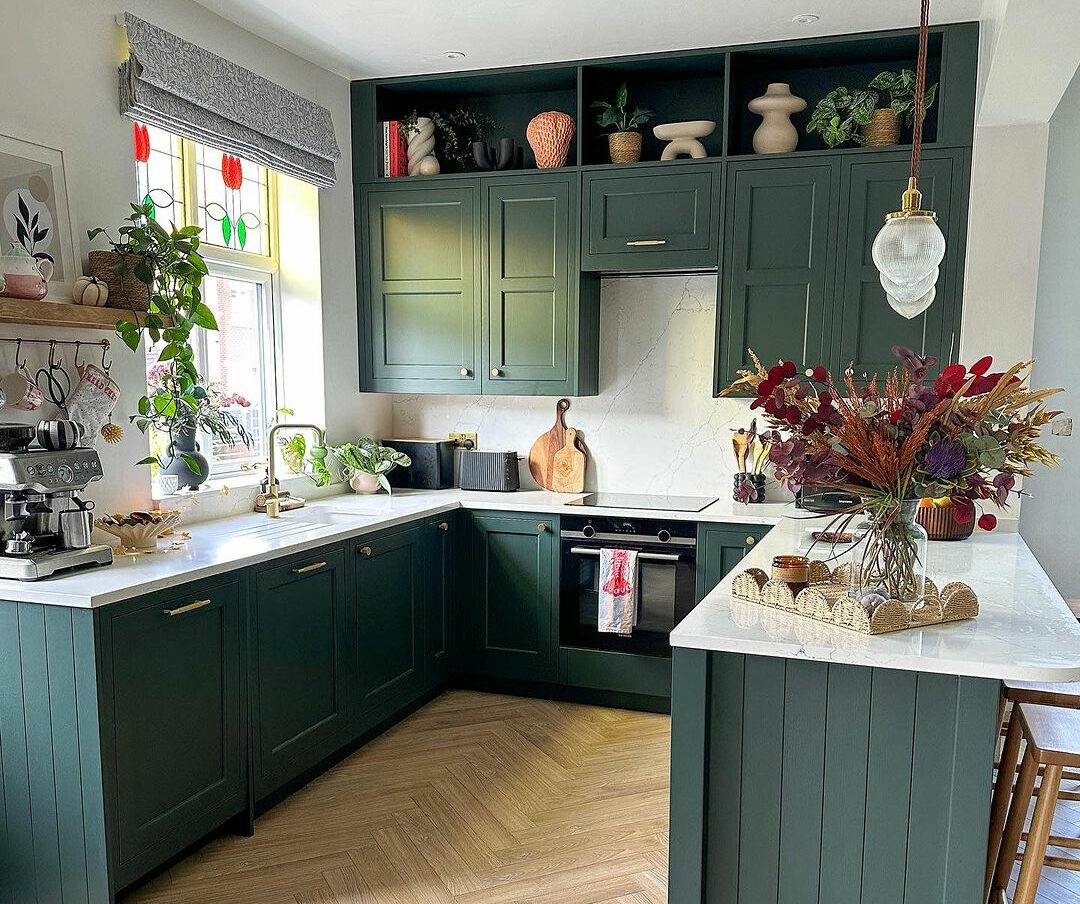 Achieve a Green Kitchen With These 20 Gorgeous Ideas