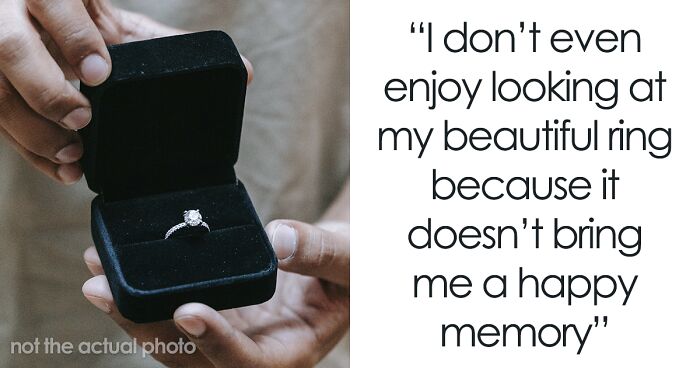 Woman Admits She Can't Get Over How Awful Her Proposal Was, People Question Why She Said 'Yes'