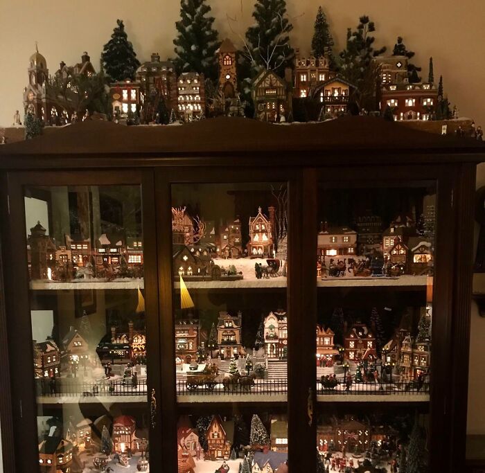 Christmas Village Decor