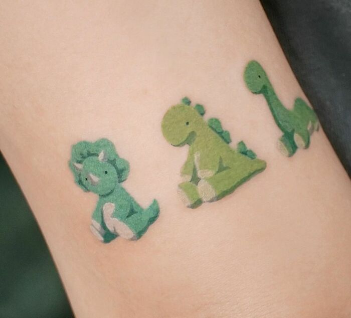 50 Times People Had A Cool Dinosaur Tattoo Idea And It…