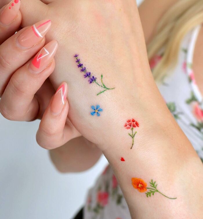The Best Tiny Tattoos Of All Time - TheTatt