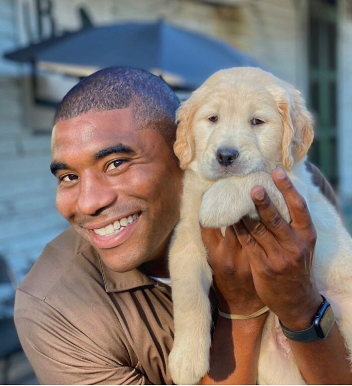 UPS Delivery Man Makes A Point Of Greeting Every Dog He Encounters (New Pics)