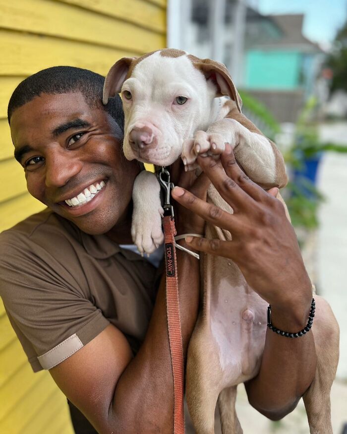 UPS Delivery Man Makes A Point Of Greeting Every Dog He Encounters (New Pics)