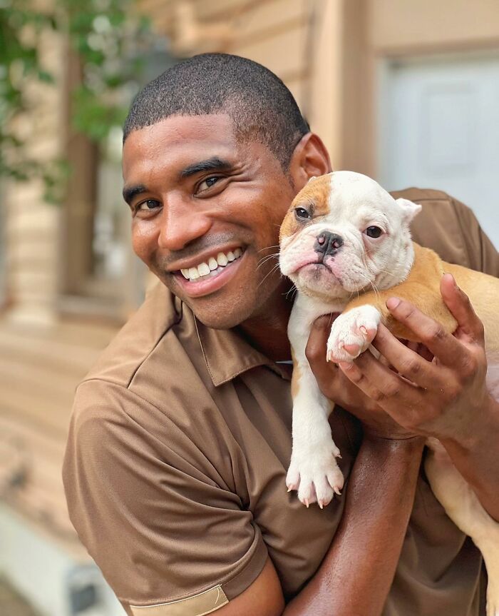 UPS Delivery Man Makes A Point Of Greeting Every Dog He Encounters (New Pics)