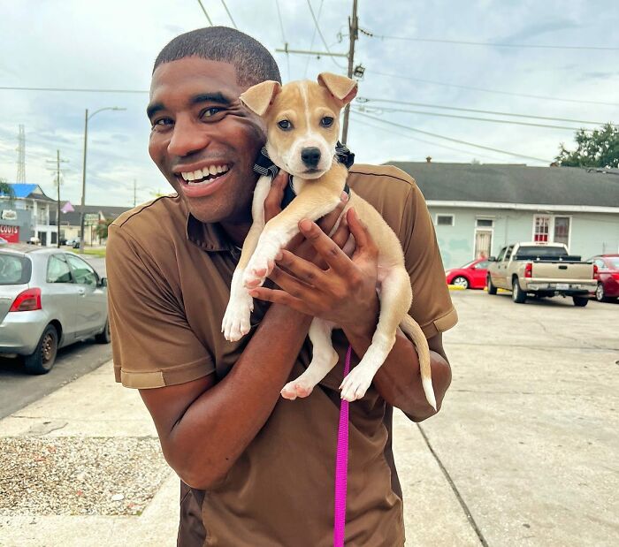 UPS Delivery Man Makes A Point Of Greeting Every Dog He Encounters (New Pics)