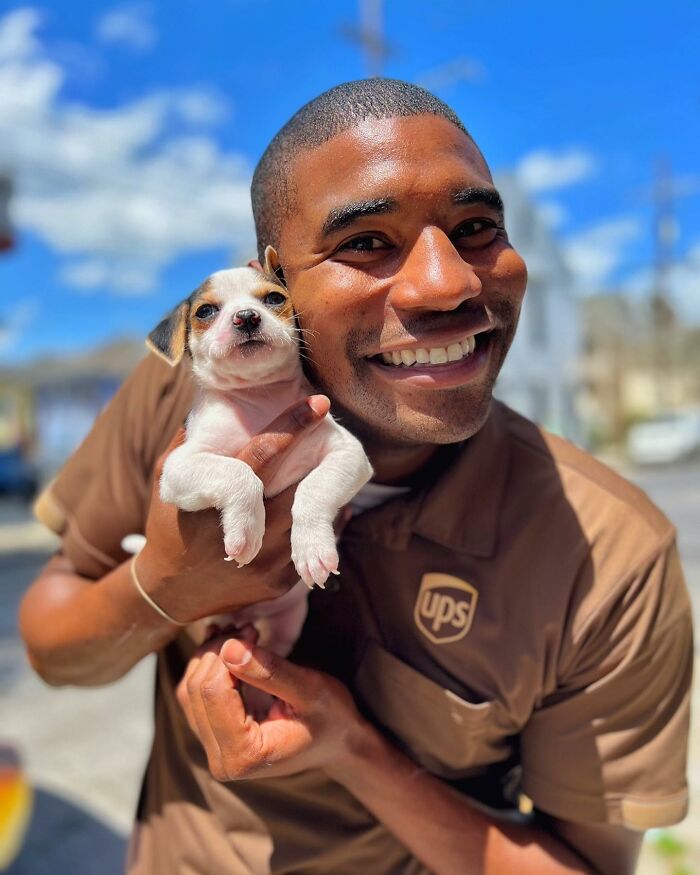 UPS Delivery Man Makes A Point Of Greeting Every Dog He Encounters (New Pics)