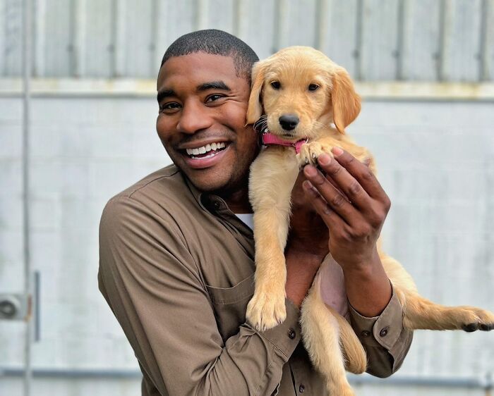 UPS Delivery Man Makes A Point Of Greeting Every Dog He Encounters (New Pics)