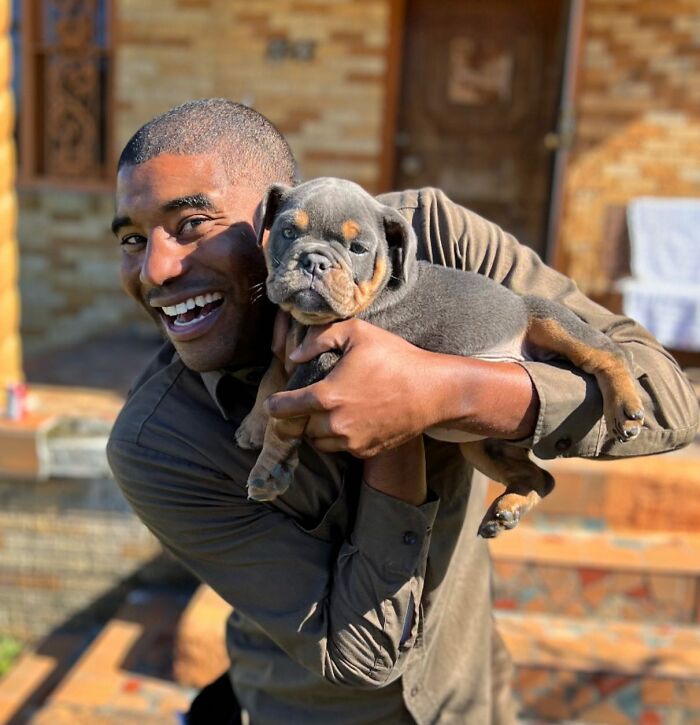 UPS Delivery Man Makes A Point Of Greeting Every Dog He Encounters (New Pics)