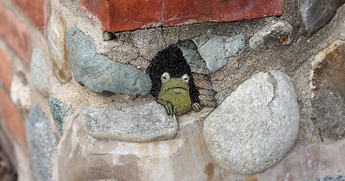 This Artist Continues To Draw Improvised Characters In Random Places (70 New Pics)