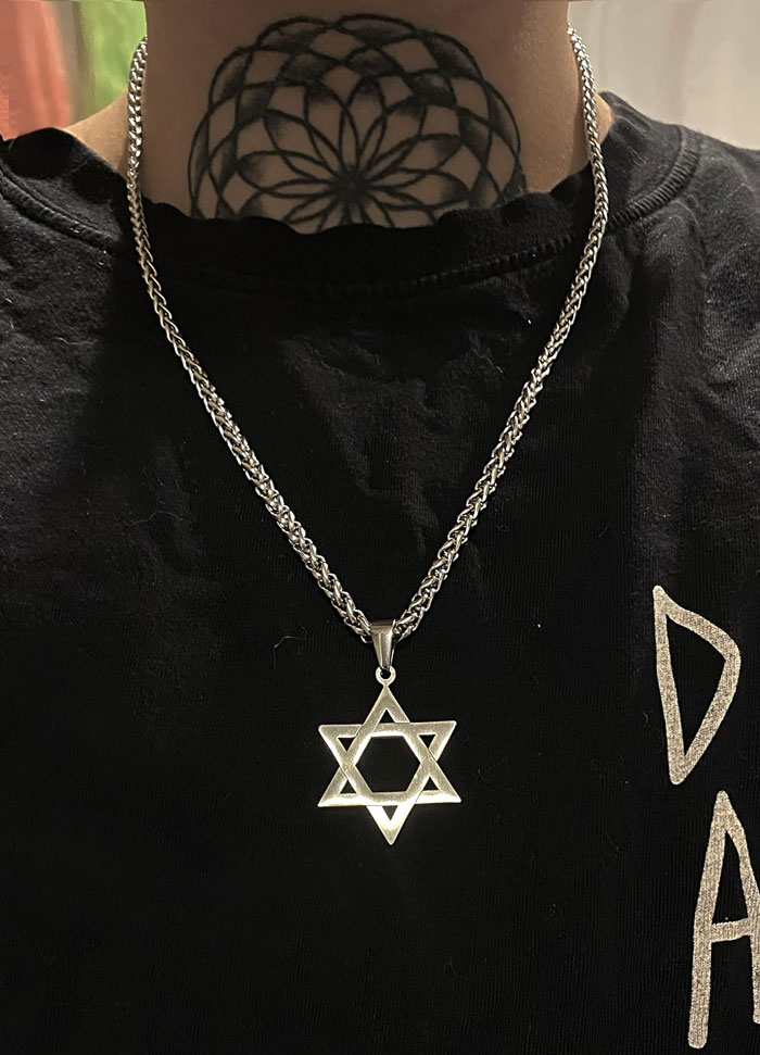 Star Of David Pendant Necklace: An affordable and meaningful Hanukkah gift that lasts all year round.