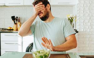 “Borderline Gross”: Wife Goes To Bed In Tears After Husband Mistakes Home Cooking For Takeout