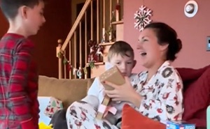 “He Healed My Inner Child”: Boy Gives His Mom The Ultimate Christmas Gift