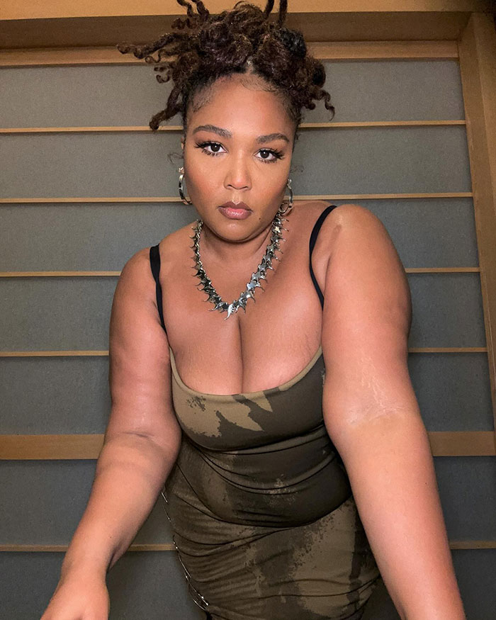 Lizzo shows off slimmer figure with her new 'booty-lifting