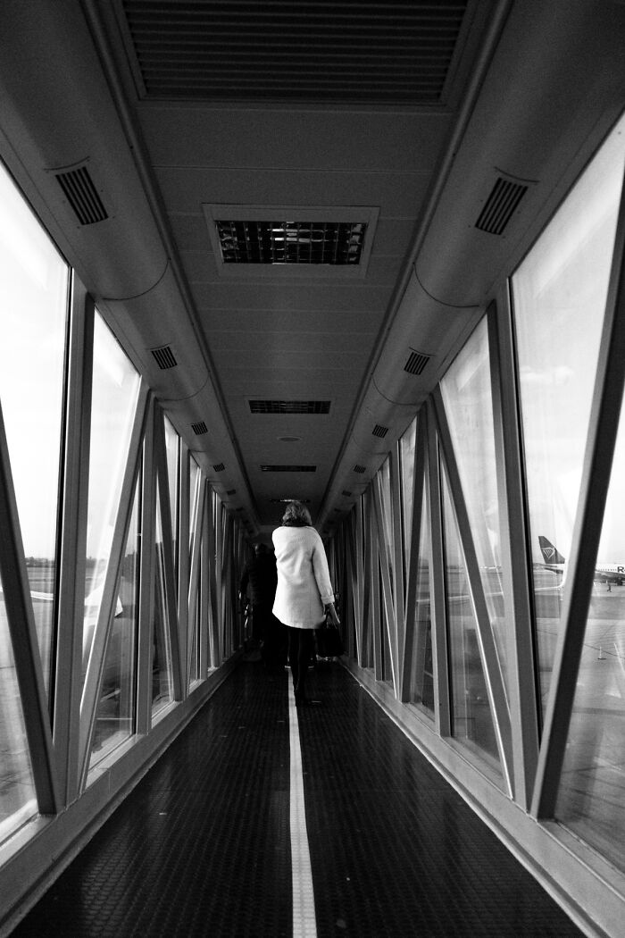 A Photographer's Diary Of Airport Life Pre-Covid (40 Pics)