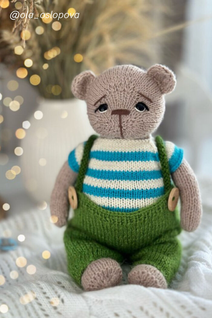 Free knitting pattern for teddy bear clothes online